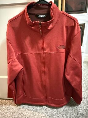 The North Face Men's Brick Red Lightweight Full-Zip Jacket